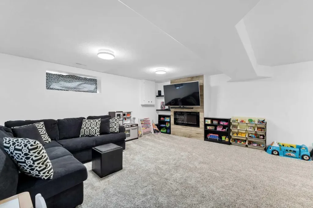 70 Sunrise Street SW Medicine Hat AB T1B 4N9
