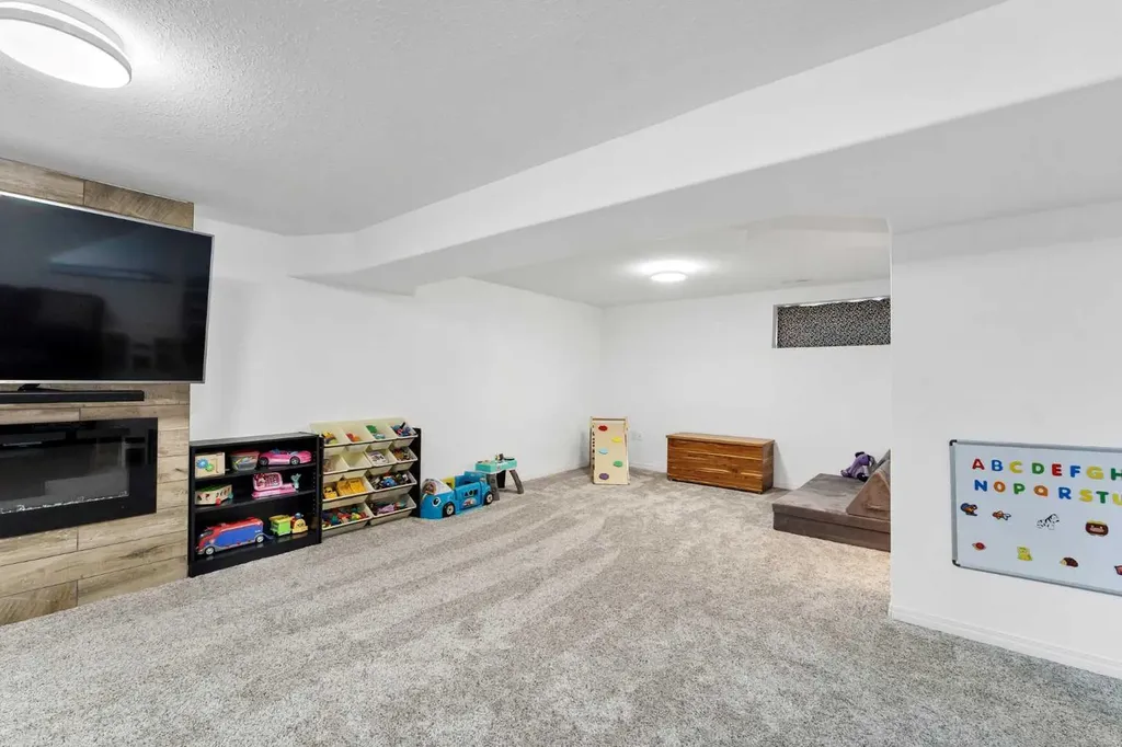 70 Sunrise Street SW Medicine Hat AB T1B 4N9