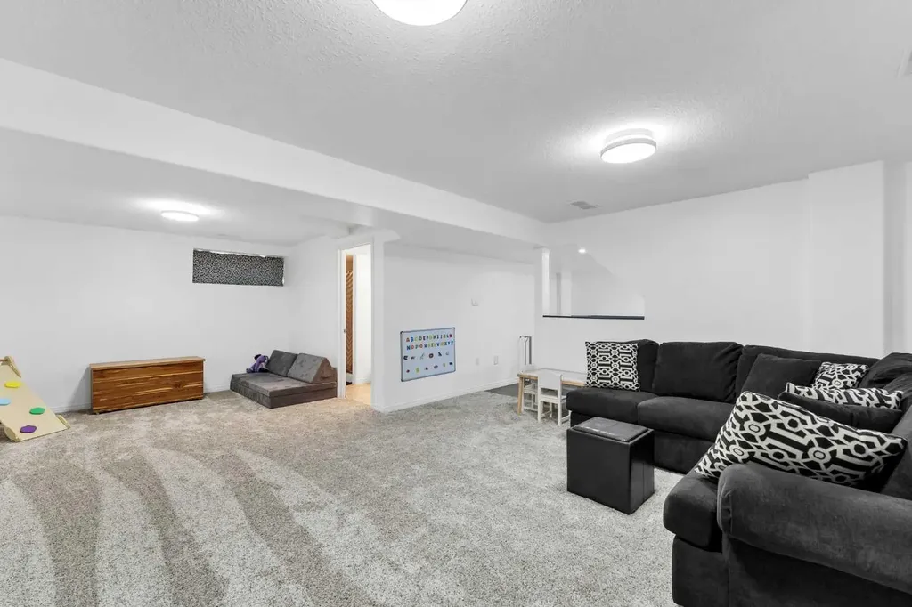 70 Sunrise Street SW Medicine Hat AB T1B 4N9