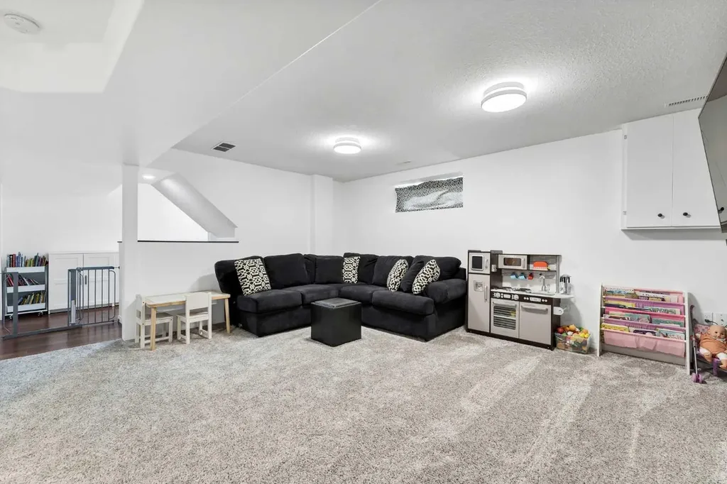 70 Sunrise Street SW Medicine Hat AB T1B 4N9