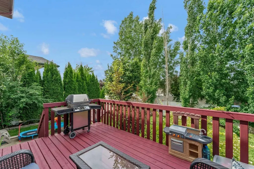 70 Sunrise Street SW Medicine Hat AB T1B 4N9