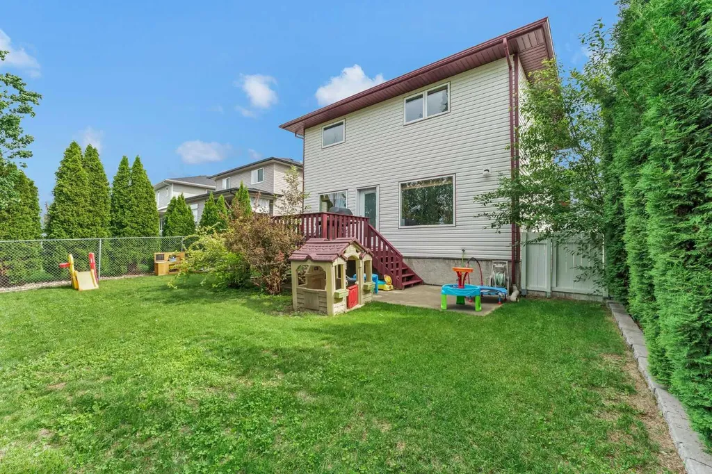 70 Sunrise Street SW Medicine Hat AB T1B 4N9