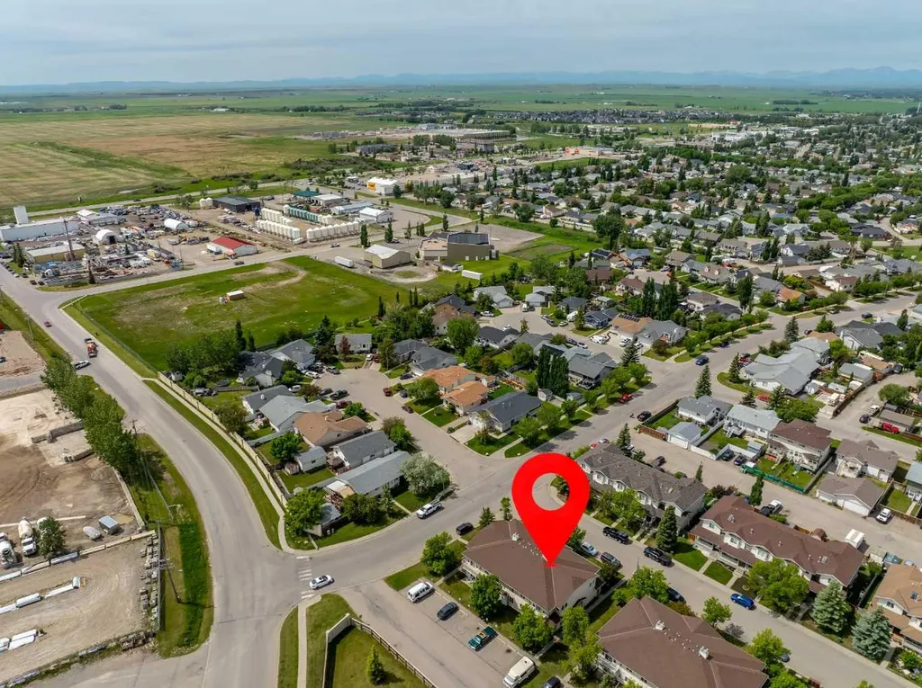 616 19 Street SE High River AB T1V 1T1