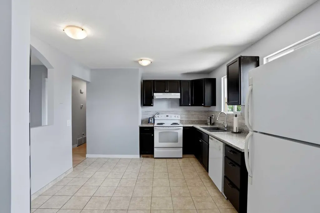 5048 Whitestone Way NE Calgary AB T1Y 1T1