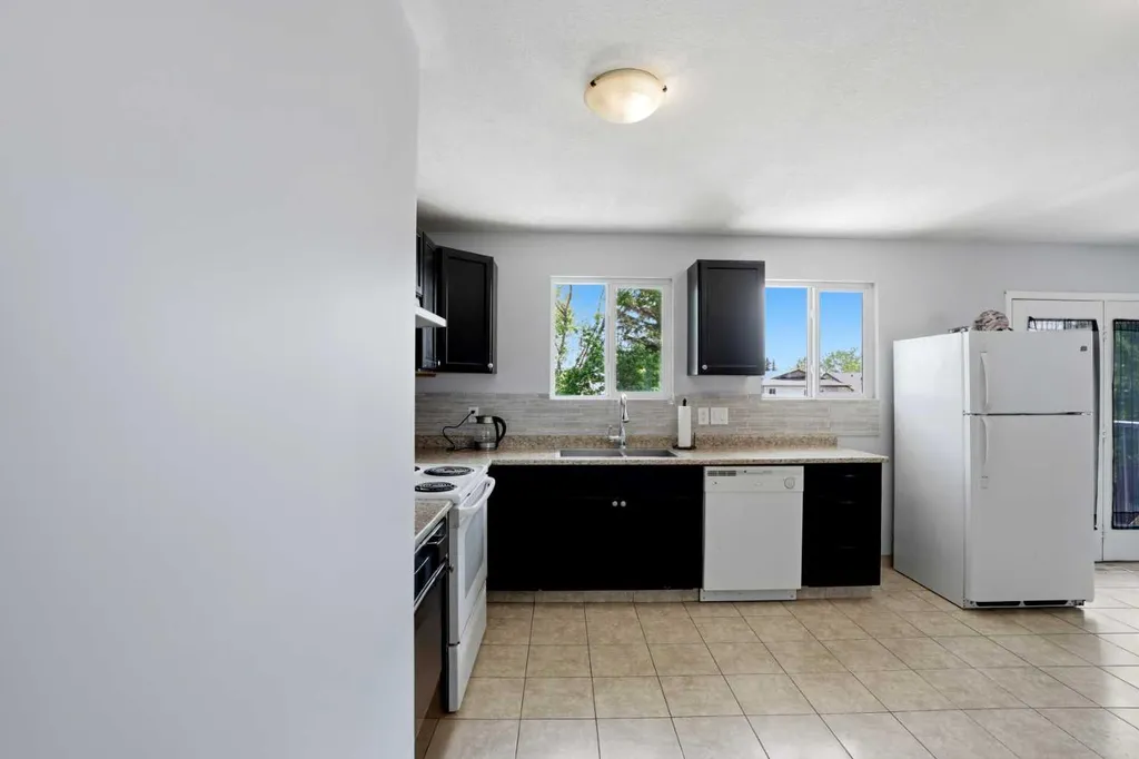 5048 Whitestone Way NE Calgary AB T1Y 1T1