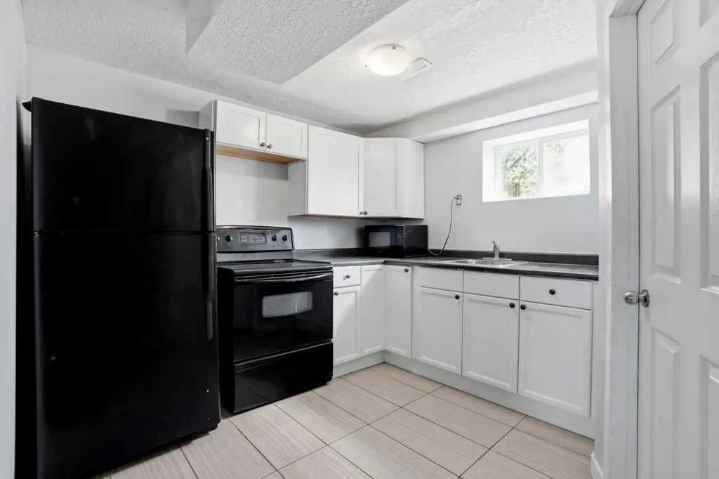 5048 Whitestone Way NE Calgary AB T1Y 1T1