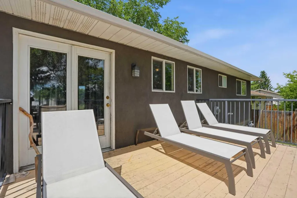5048 Whitestone Way NE Calgary AB T1Y 1T1