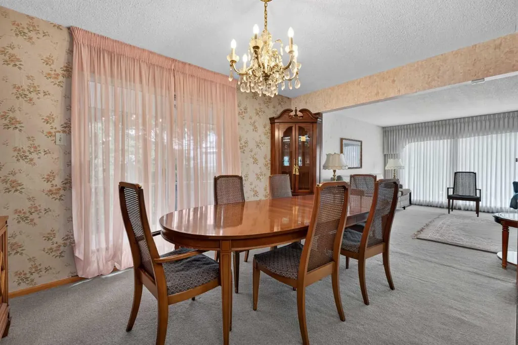 3340 Morley Crescent NW Calgary AB T2M 4K9