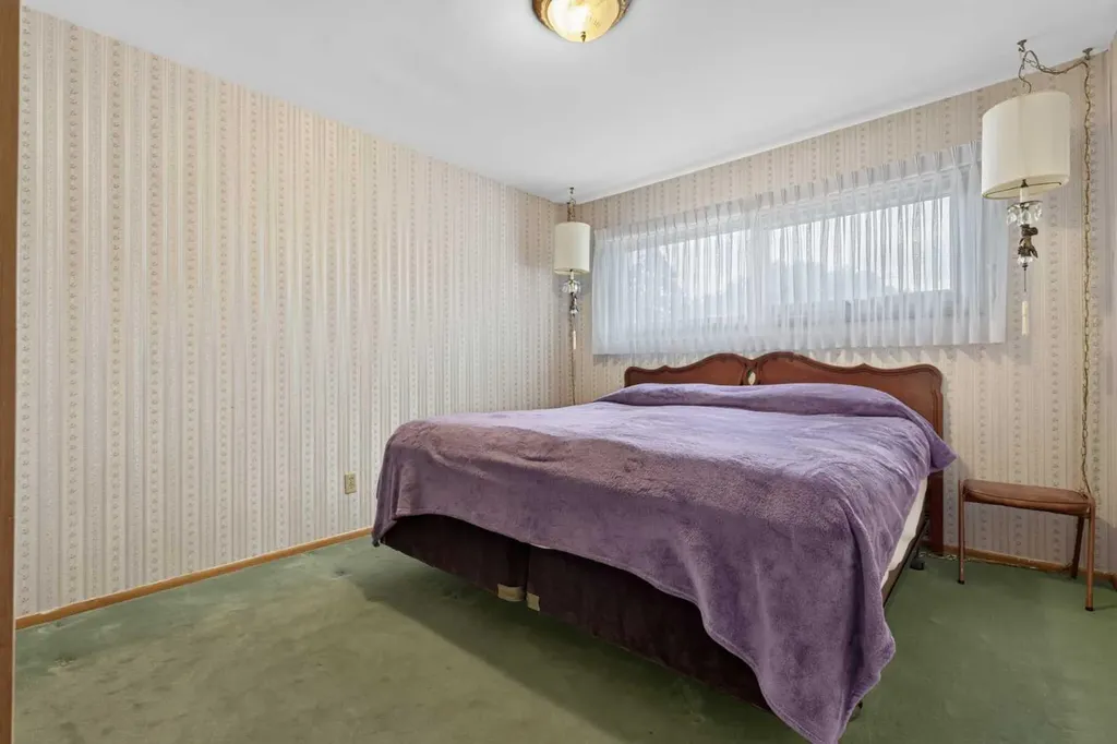 3340 Morley Crescent NW Calgary AB T2M 4K9