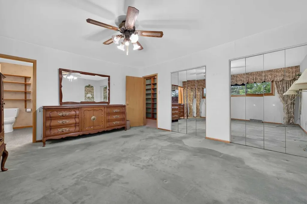 3340 Morley Crescent NW Calgary AB T2M 4K9