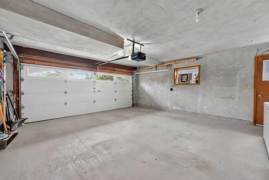 3340 Morley Crescent NW Calgary AB T2M 4K9