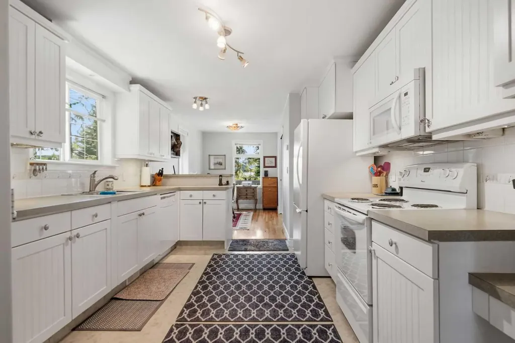 226 Edgar Avenue NW Diamond Valley AB T0L0H0
