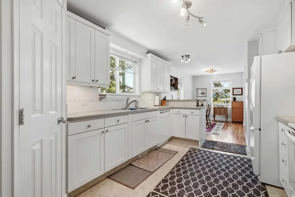 226 Edgar Avenue NW Diamond Valley AB T0L0H0