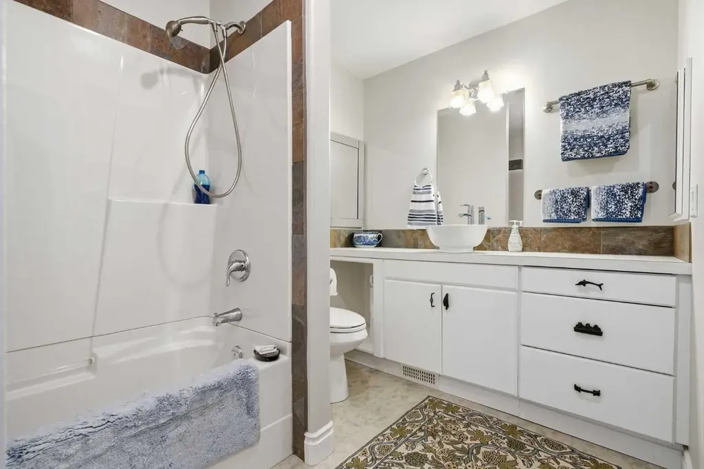226 Edgar Avenue NW Diamond Valley AB T0L0H0