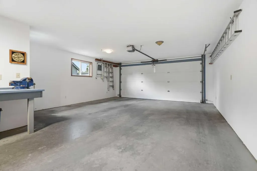 226 Edgar Avenue NW Diamond Valley AB T0L0H0