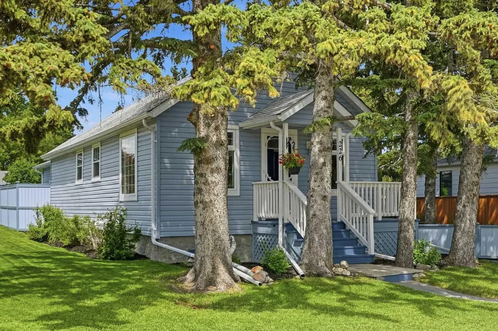 226 Edgar Avenue NW Diamond Valley AB T0L0H0