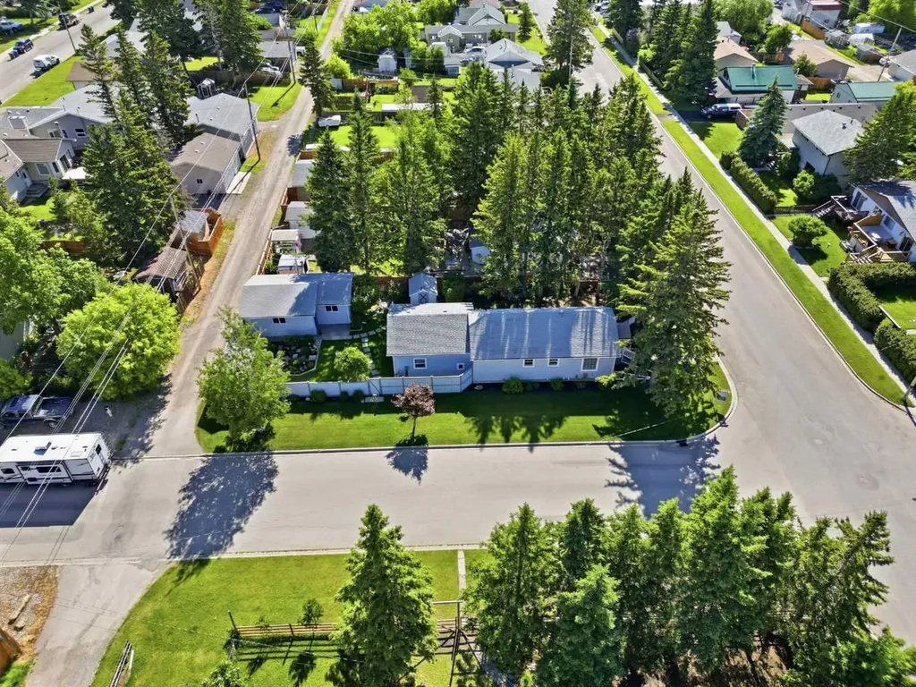 226 Edgar Avenue NW Diamond Valley AB T0L0H0