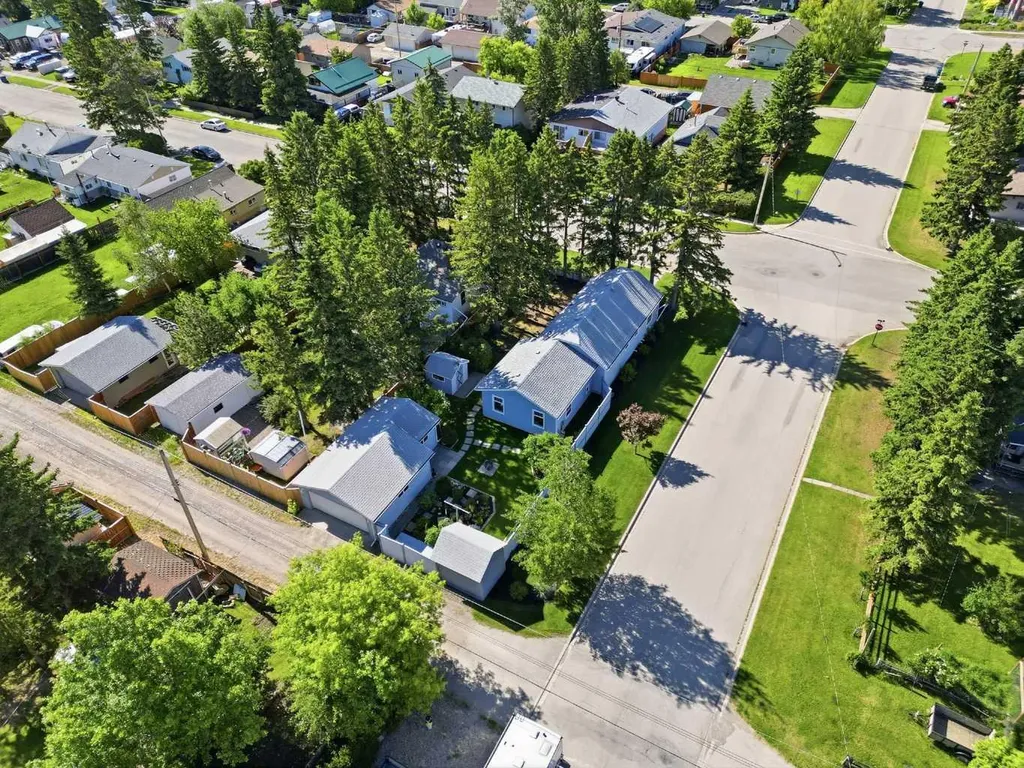 226 Edgar Avenue NW Diamond Valley AB T0L0H0