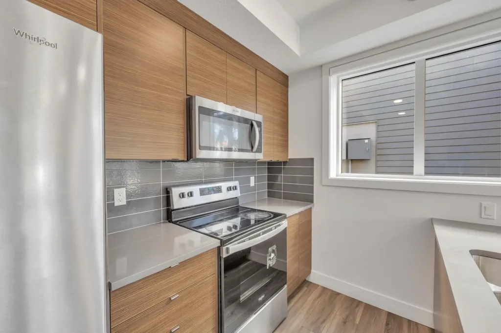 19625 45 Street SE Calgary AB T3M 3A7