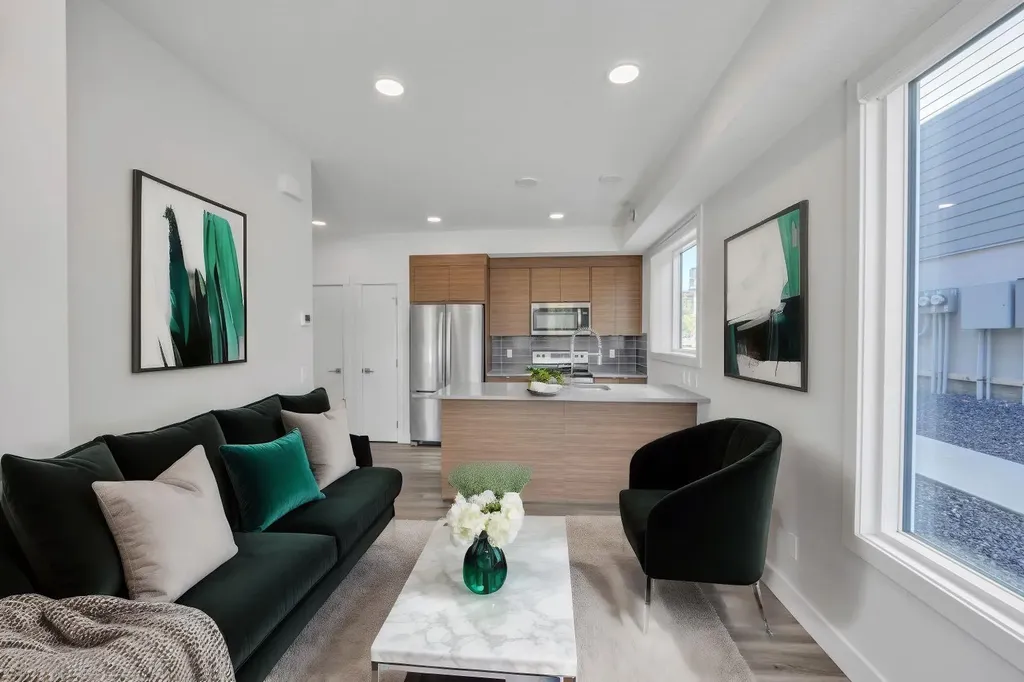 19625 45 Street SE Calgary AB T3M 3A7