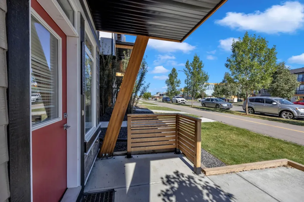 19625 45 Street SE Calgary AB T3M 3A7