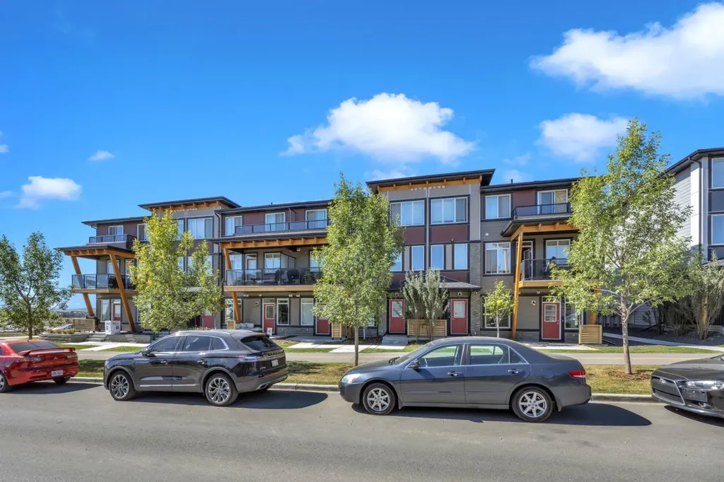 19625 45 Street SE Calgary AB T3M 3A7