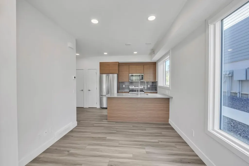 19625 45 Street SE Calgary AB T3M 3A7