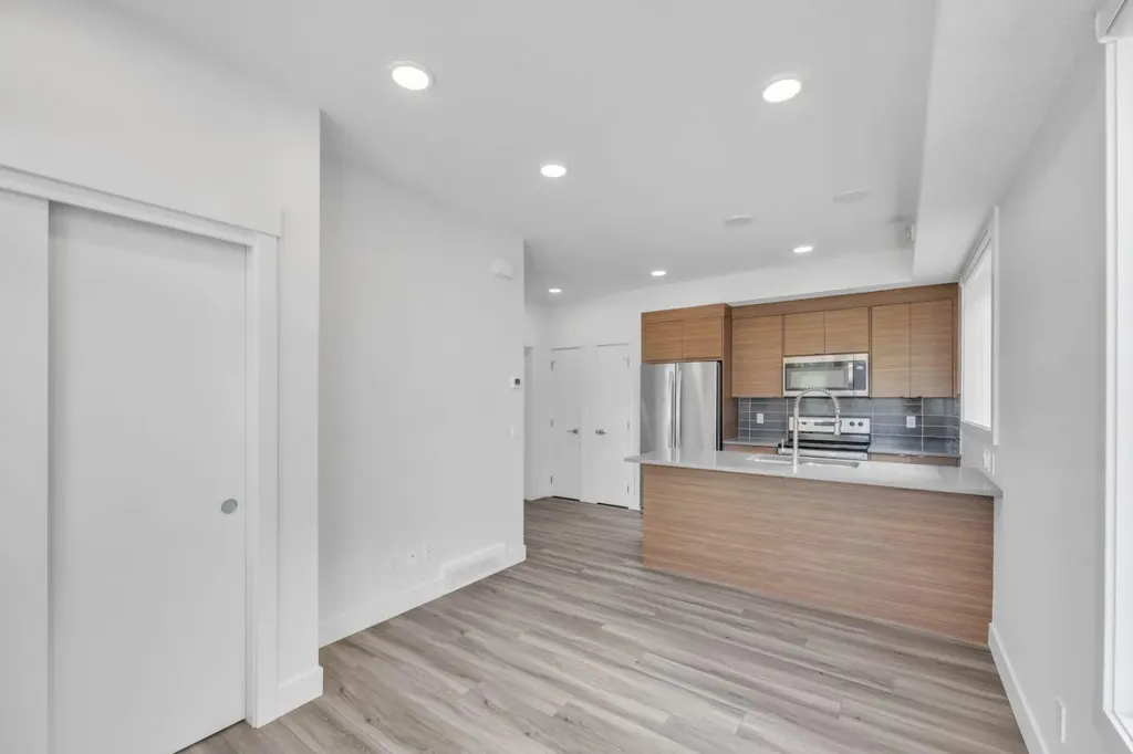 19625 45 Street SE Calgary AB T3M 3A7