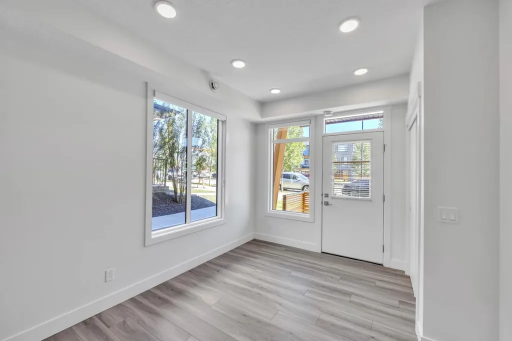 19625 45 Street SE Calgary AB T3M 3A7
