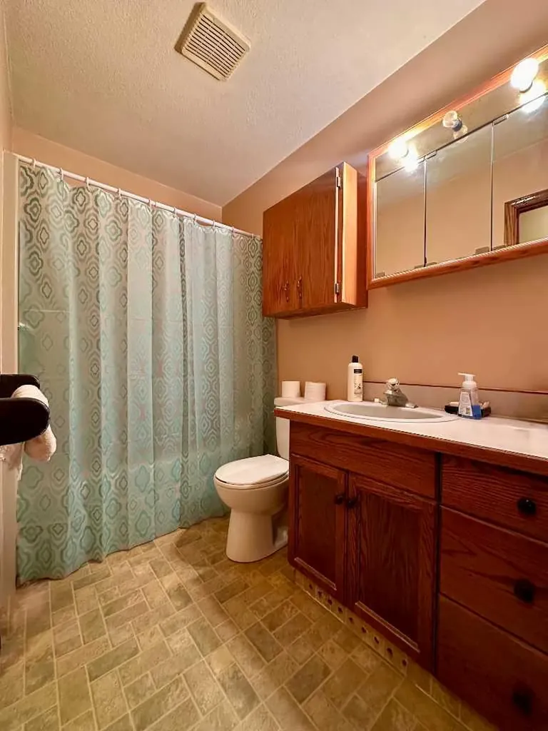 4713 43 Street Mayerthorpe AB T0E 1N0