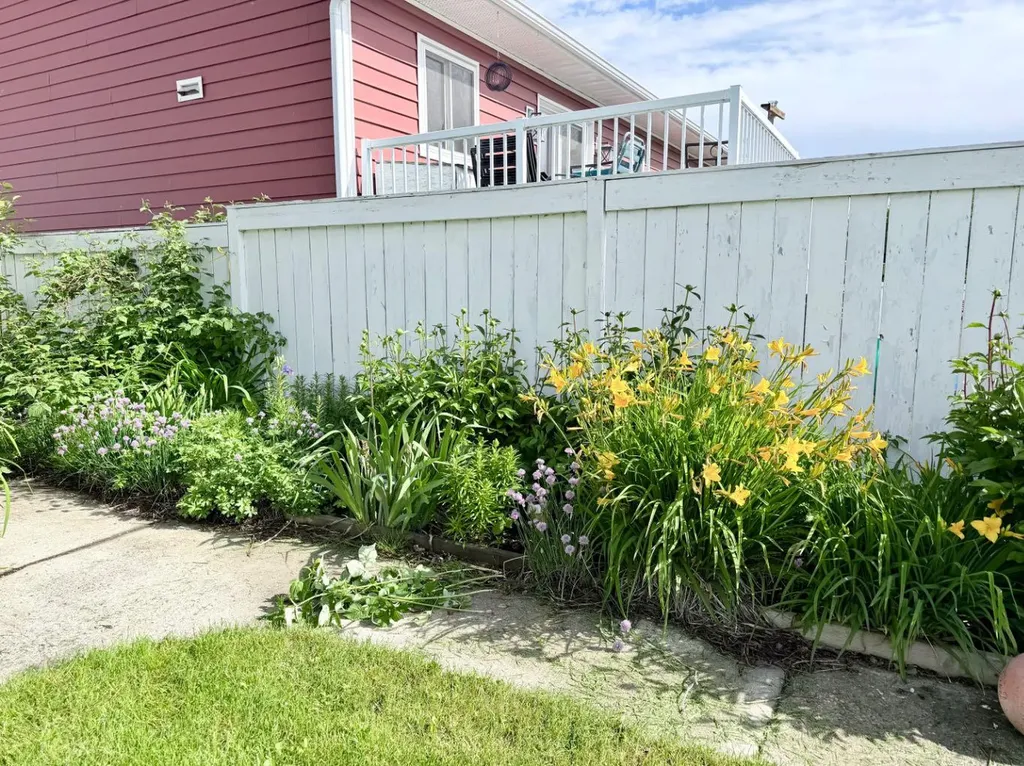 4713 43 Street Mayerthorpe AB T0E 1N0