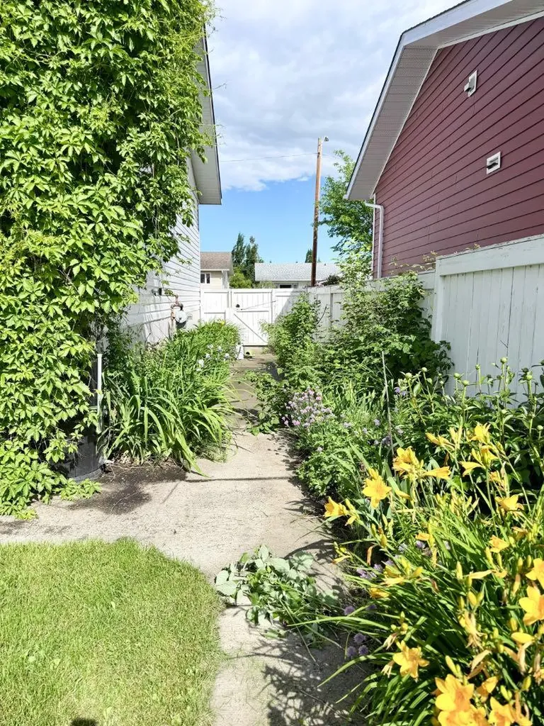 4713 43 Street Mayerthorpe AB T0E 1N0