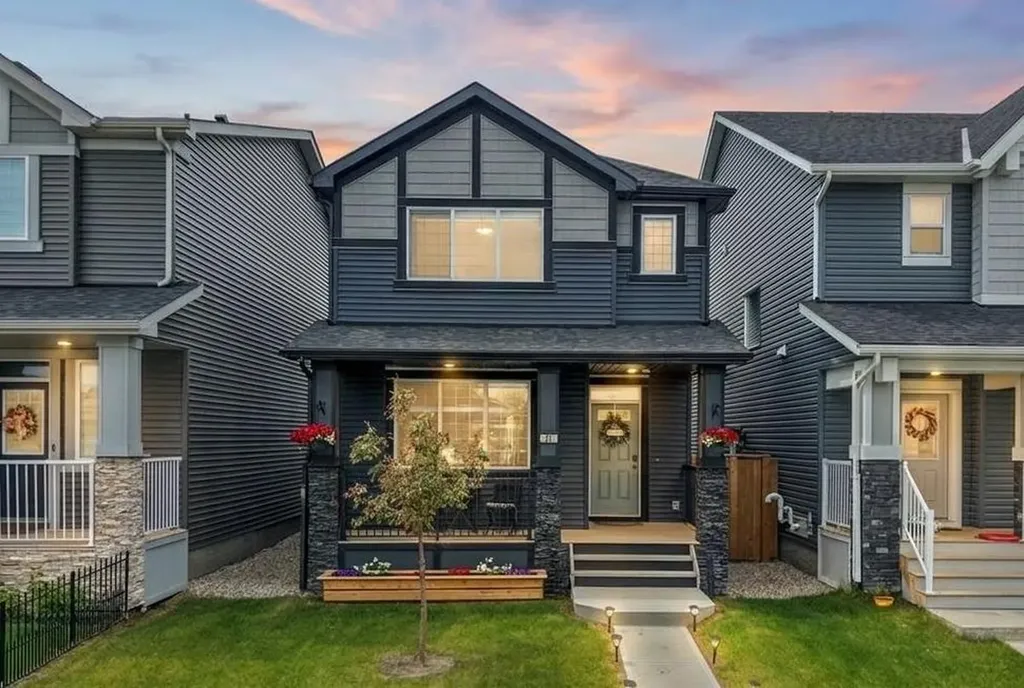 37 Legacy Glen Point SE Calgary AB T2X 4T2
