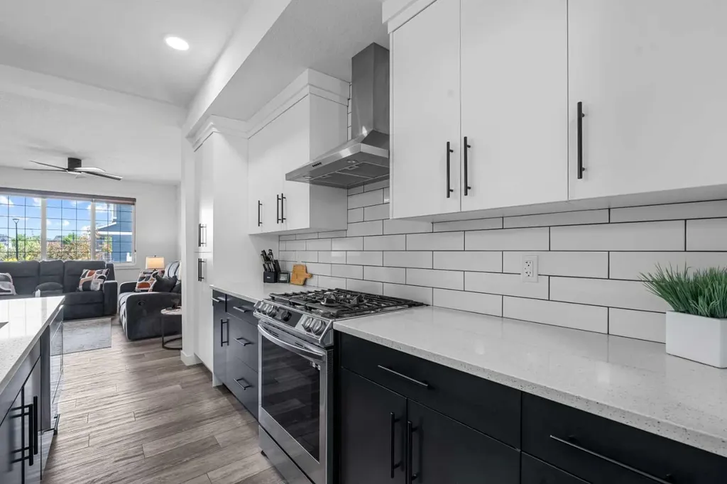 37 Legacy Glen Point SE Calgary AB T2X 4T2