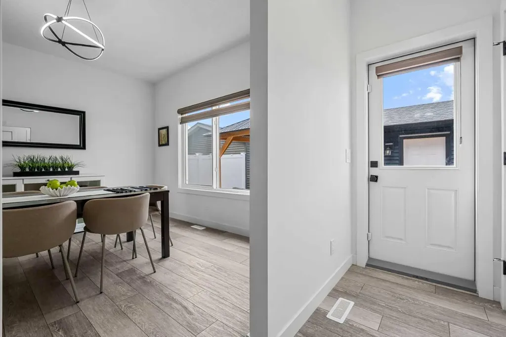 37 Legacy Glen Point SE Calgary AB T2X 4T2