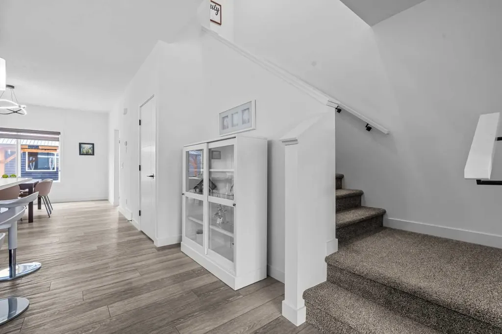 37 Legacy Glen Point SE Calgary AB T2X 4T2