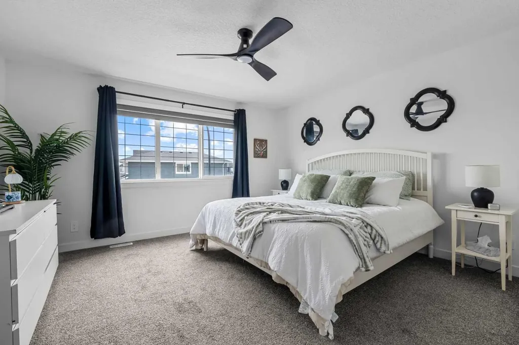 37 Legacy Glen Point SE Calgary AB T2X 4T2