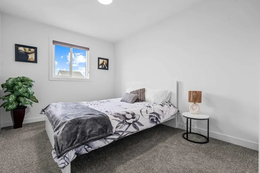 37 Legacy Glen Point SE Calgary AB T2X 4T2