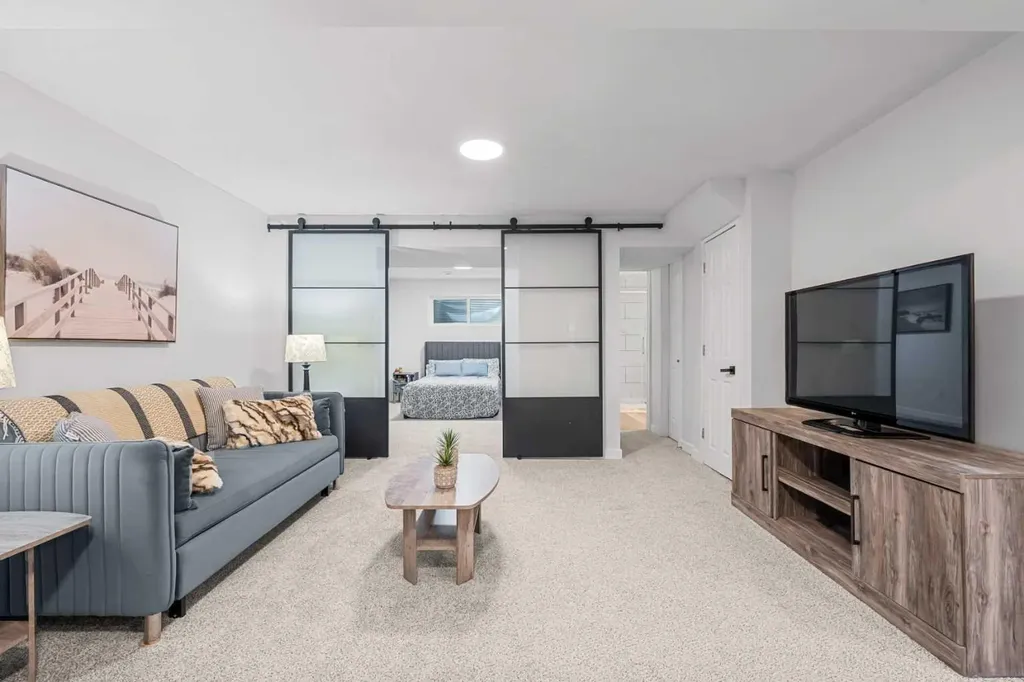 37 Legacy Glen Point SE Calgary AB T2X 4T2
