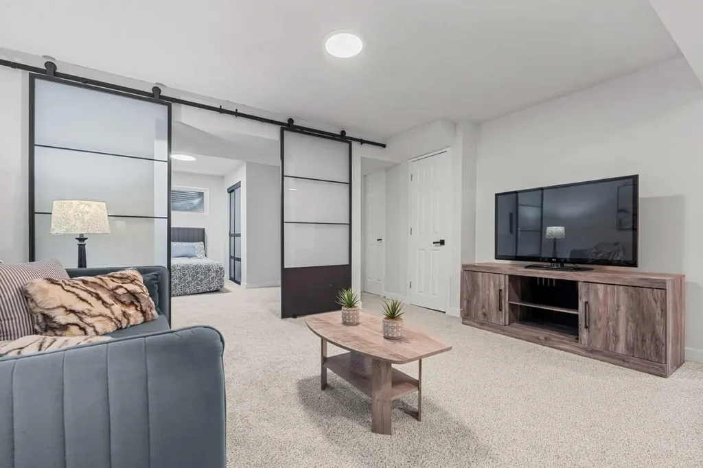 37 Legacy Glen Point SE Calgary AB T2X 4T2