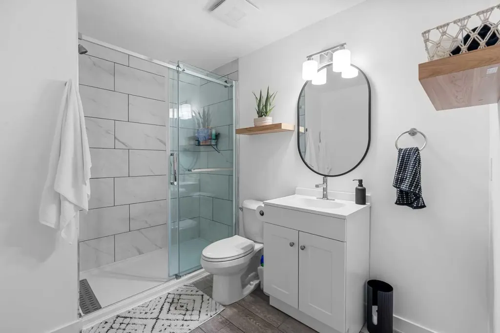 37 Legacy Glen Point SE Calgary AB T2X 4T2
