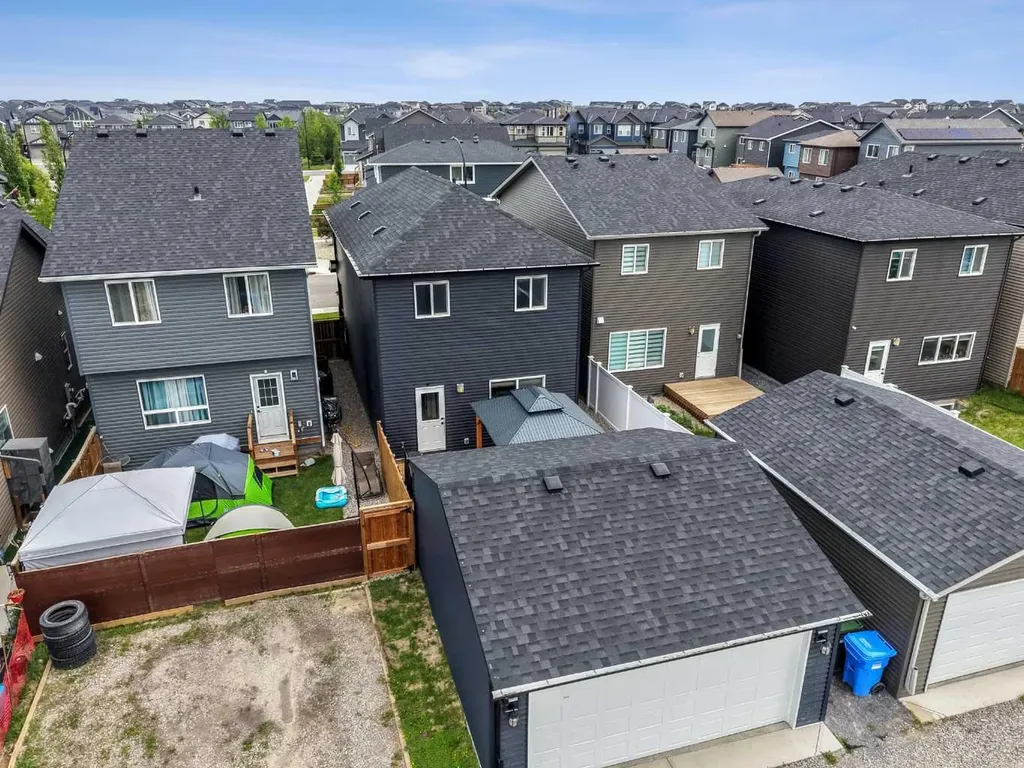 37 Legacy Glen Point SE Calgary AB T2X 4T2