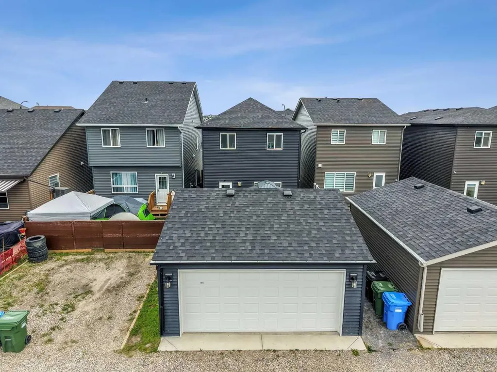 37 Legacy Glen Point SE Calgary AB T2X 4T2