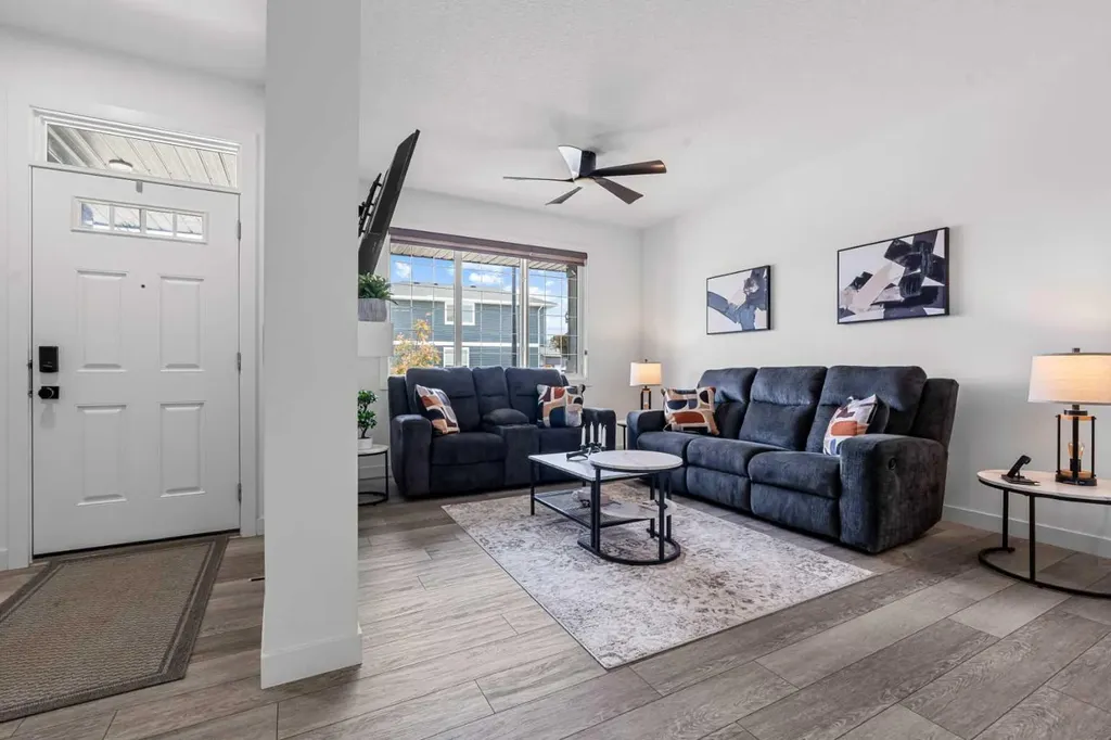37 Legacy Glen Point SE Calgary AB T2X 4T2