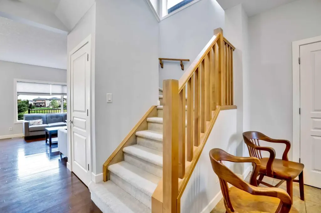 1728 Luxstone Drive SW Airdrie AB T4B 0H4