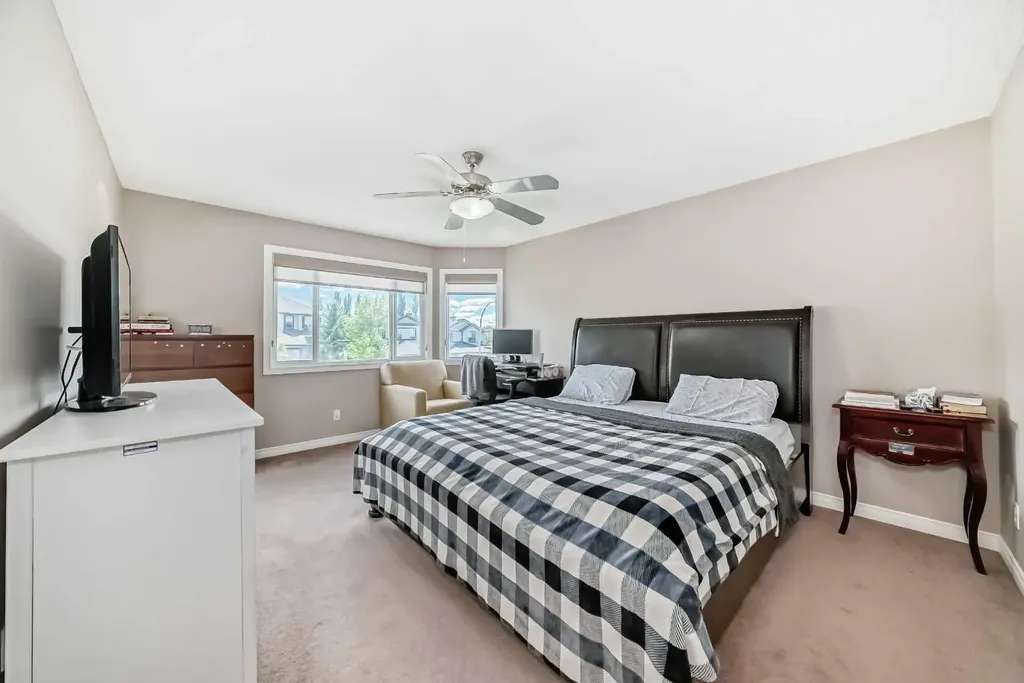 95 Rockledge Terrace NW Calgary AB T3G 5R9