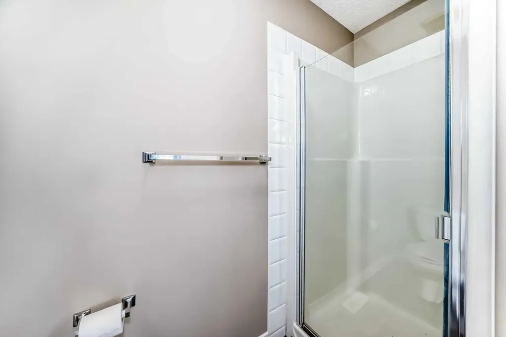 95 Rockledge Terrace NW Calgary AB T3G 5R9