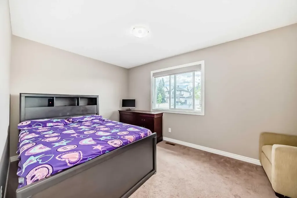 95 Rockledge Terrace NW Calgary AB T3G 5R9