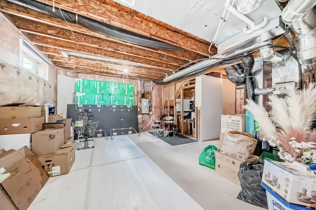 95 Rockledge Terrace NW Calgary AB T3G 5R9