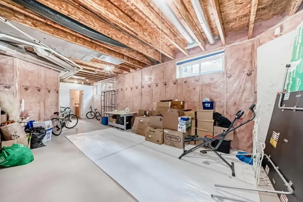 95 Rockledge Terrace NW Calgary AB T3G 5R9